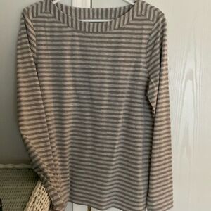 Beautiful Chicos top size 1. Excellent condition